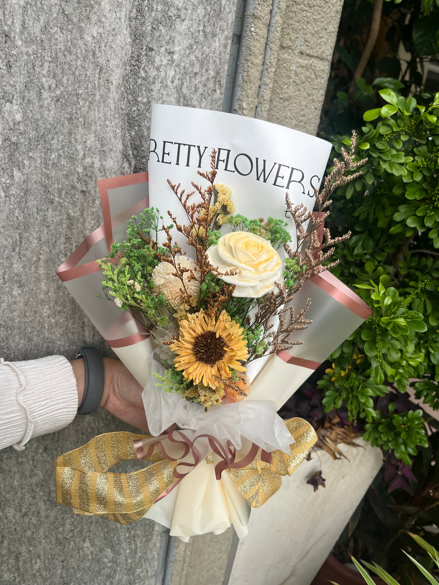 gift-B145 黃綠色系文字背景花束M 滿天星花束 畢業花束 花束 黃綠色