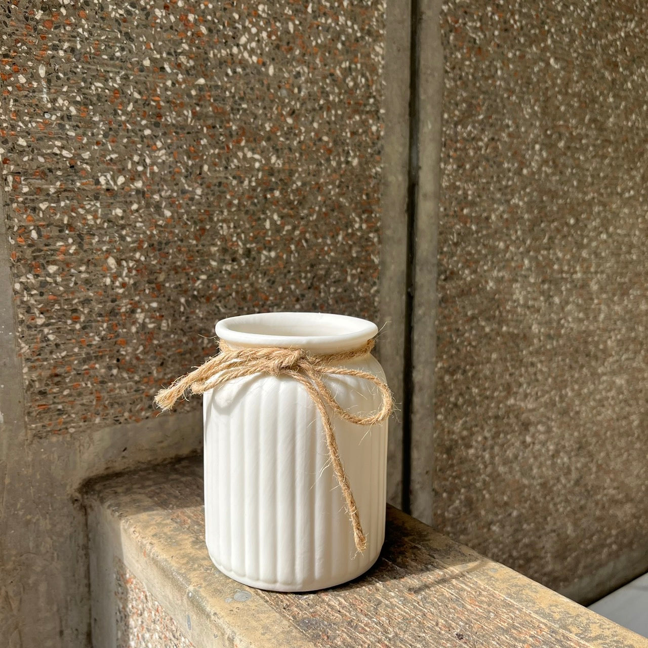 CP037牛奶瓶造型花瓶 瓷器